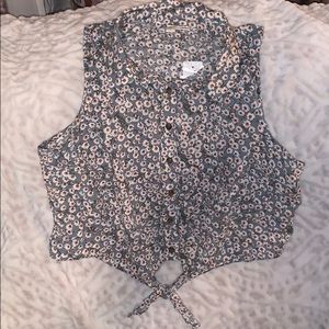 Brand new sleeveless blouse
